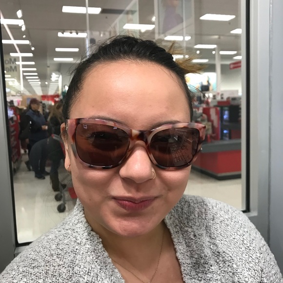 Coach sunglasses - Picture 2 of 2